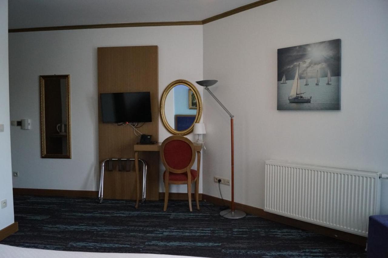Fly inn Hotel Nezzo Lounge Brussels Machelen Esterno foto